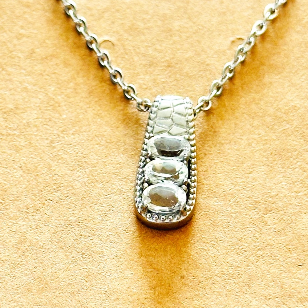 Stainless Steel White Topaz 3 Stone Oval Pendant w/Chain. NWOT